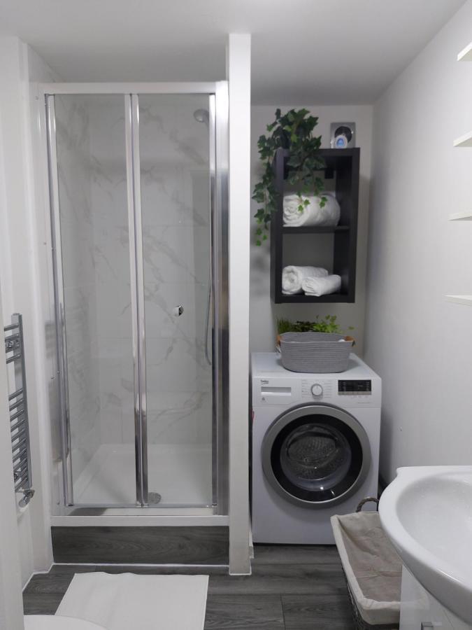 Minworth Lovely 1-Bedroom Condo With Parking On Premises المظهر الخارجي الصورة