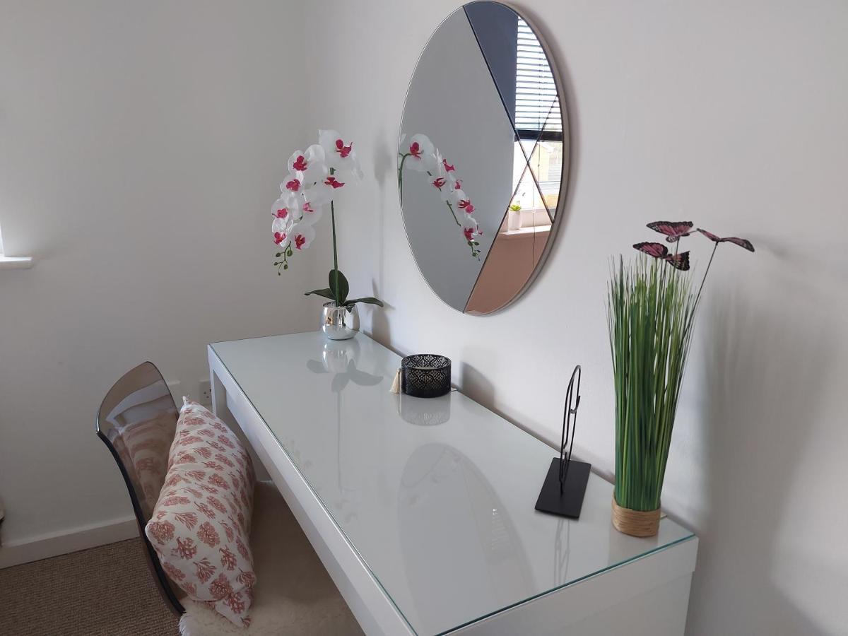 Minworth Lovely 1-Bedroom Condo With Parking On Premises المظهر الخارجي الصورة